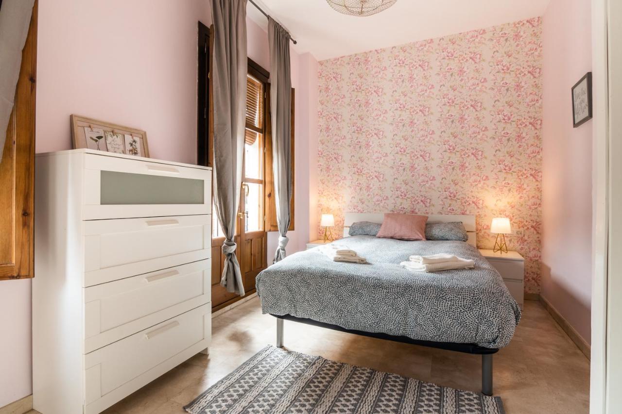 Tuguest Isabel La Catolica II Apartment Гранада Экстерьер фото