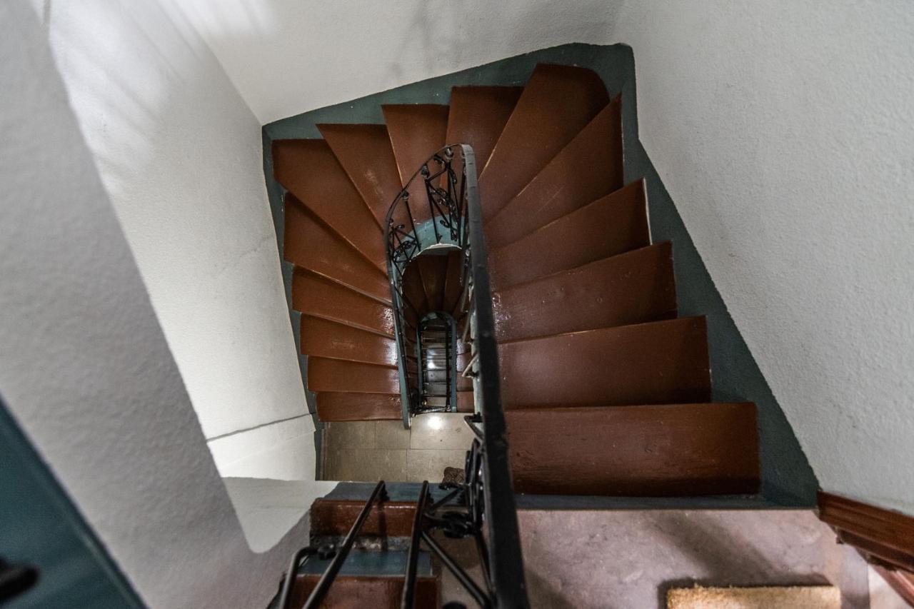 Tuguest Isabel La Catolica II Apartment Гранада Экстерьер фото